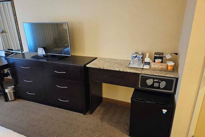 Room 7 of 37