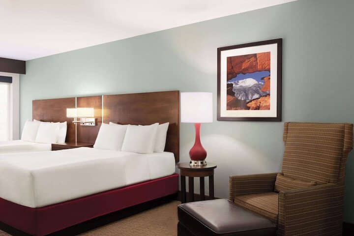 Room 6 of 35