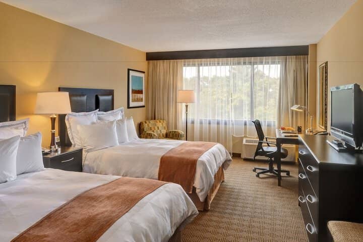 Room 4 of 37