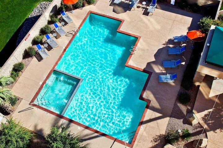 Pool 18 of 33