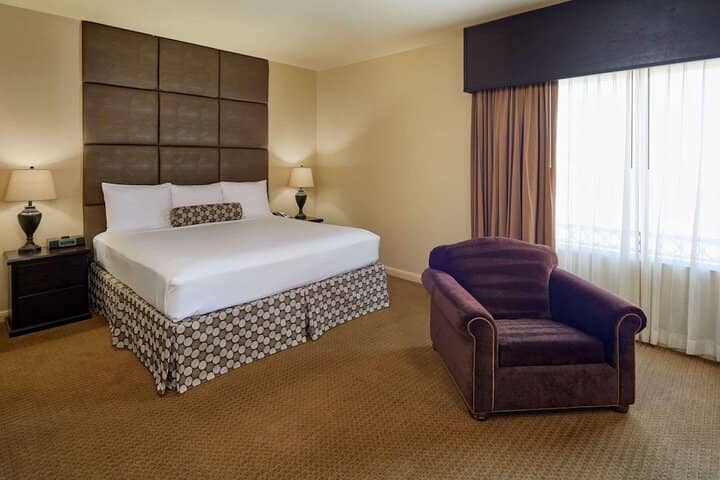Room 7 of 28
