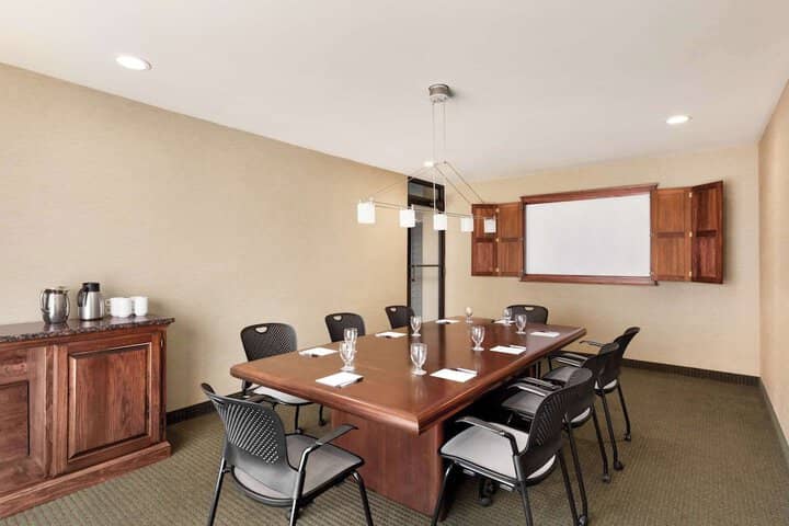 Meeting facility