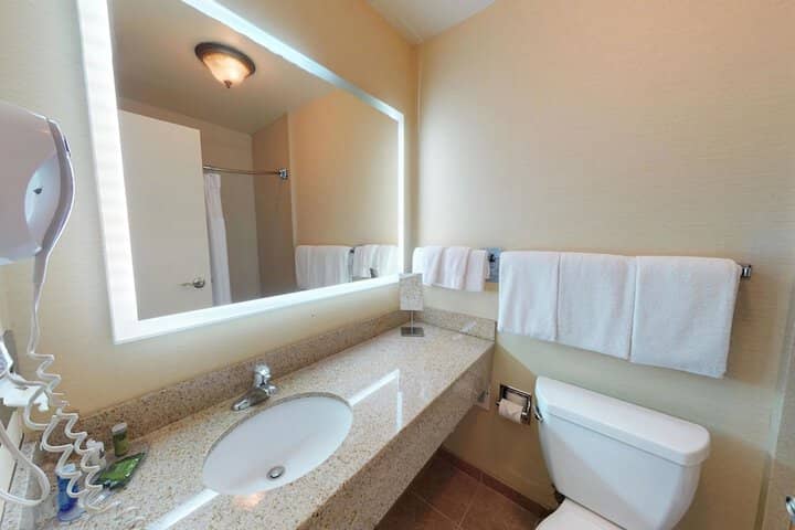 Bathroom sink