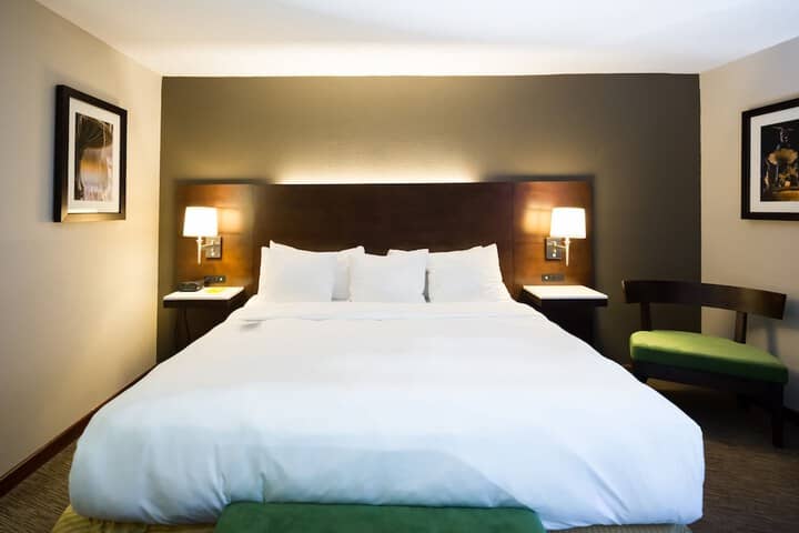 Room 5 of 41