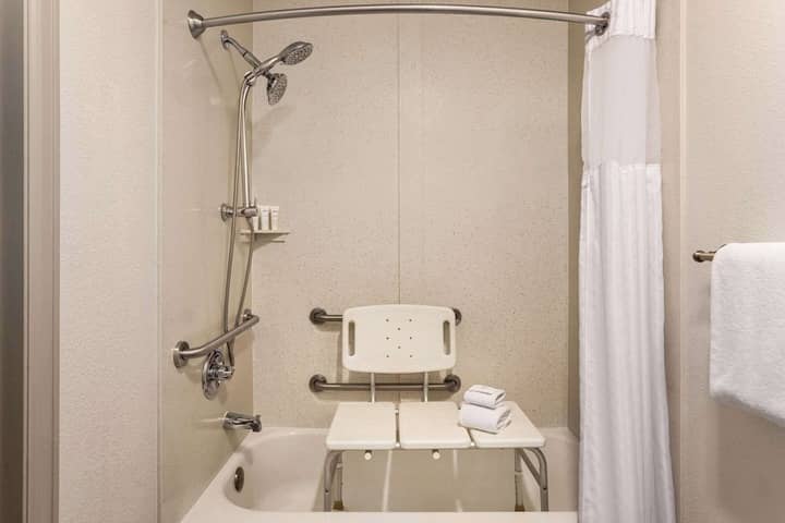 Room 20 of 35