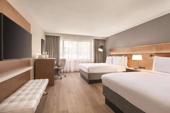 Room 5 of 34